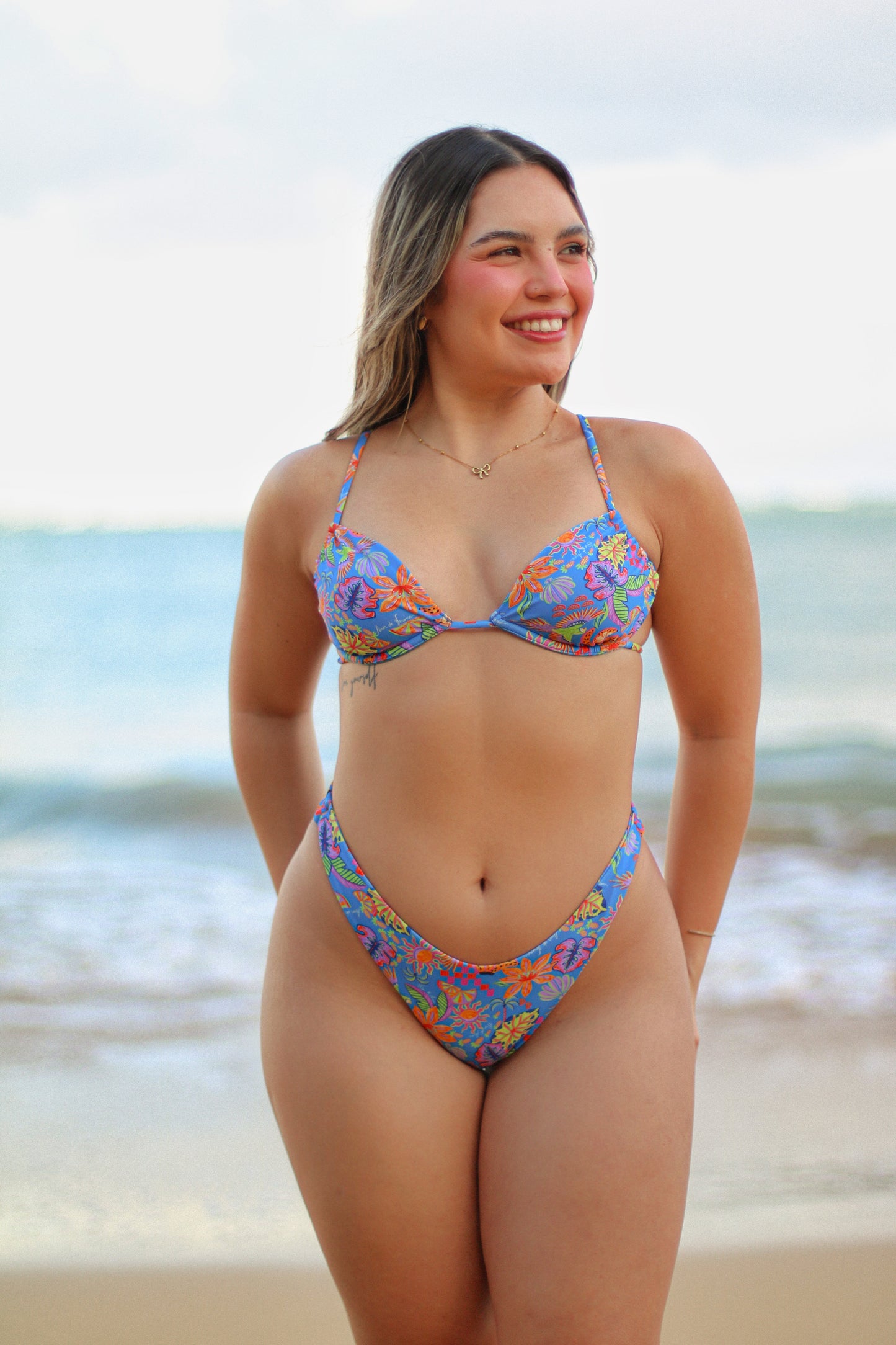 Alba Bottom: Caribeña