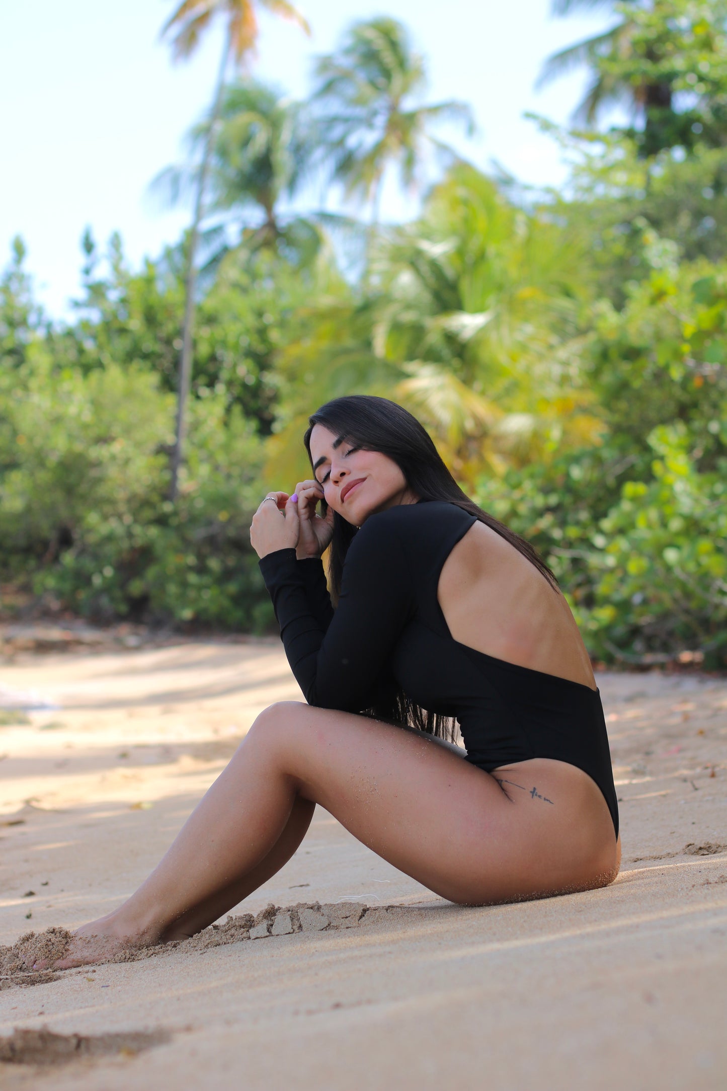 Nerea One Piece:Solid Black